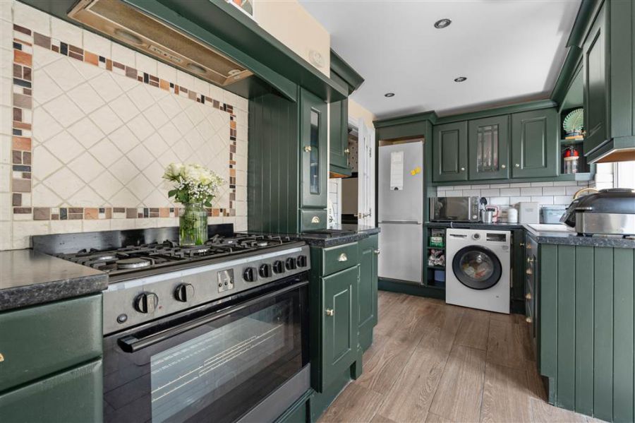 63 Crosshill View
