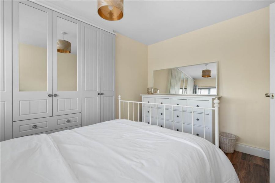 63 Crosshill View