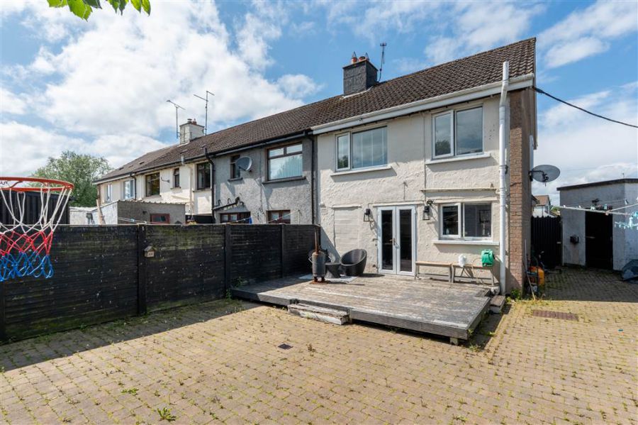 63 Crosshill View