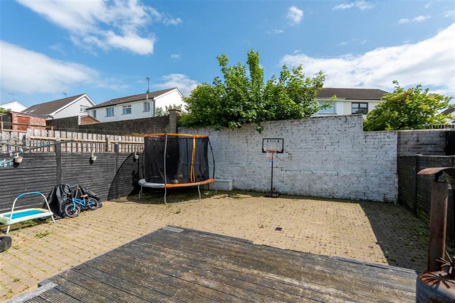 63 Crosshill View