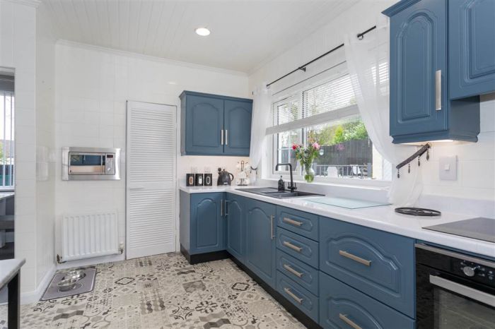 26a Montague Park