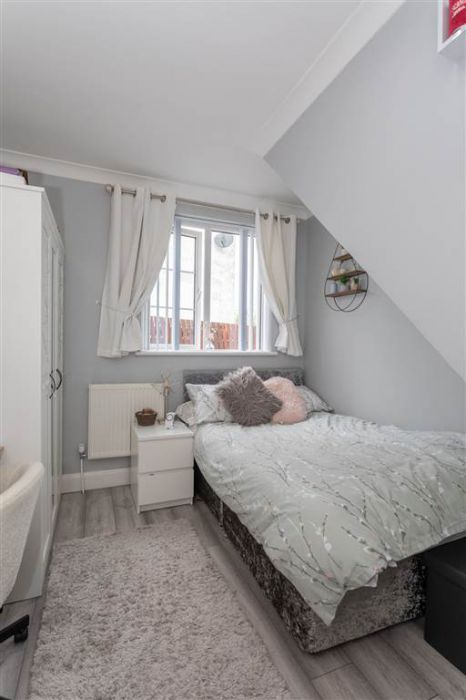 26a Montague Park