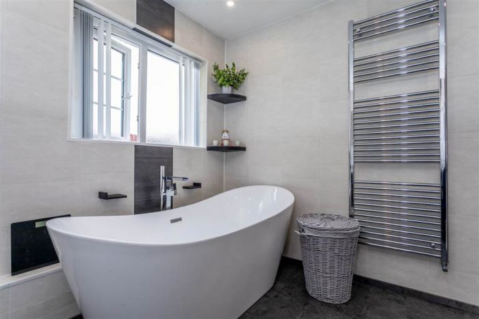 26a Montague Park