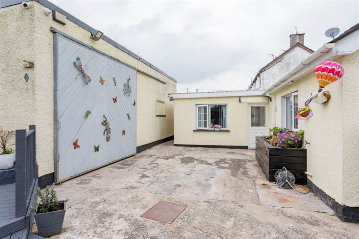 26a Montague Park