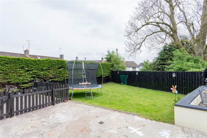 26a Montague Park