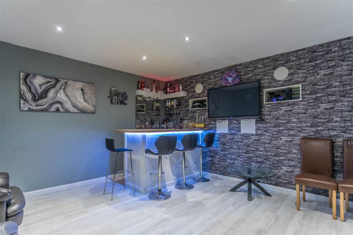 26a Montague Park
