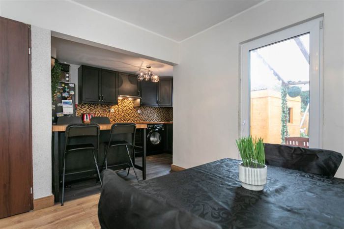 15 Montague Avenue