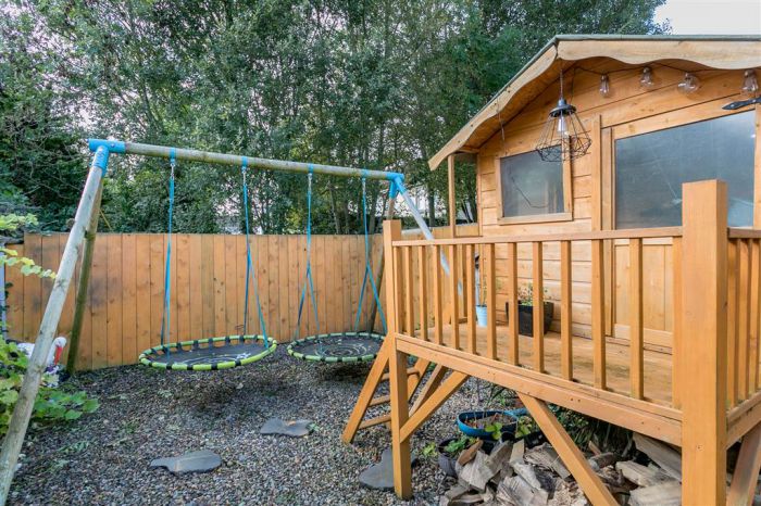 15 Montague Avenue