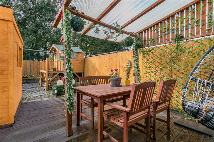 15 Montague Avenue