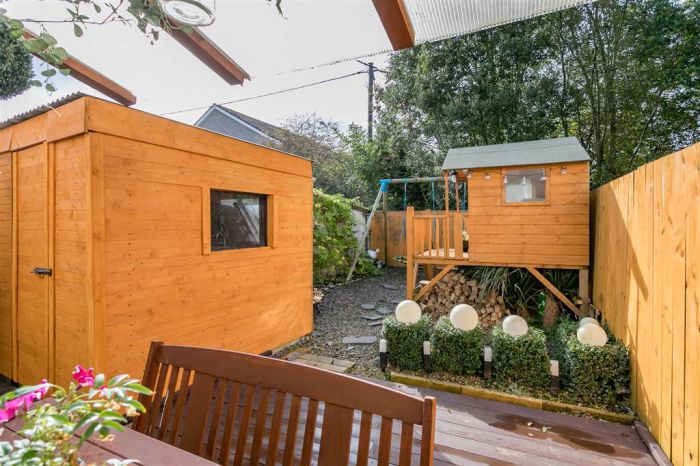 15 Montague Avenue