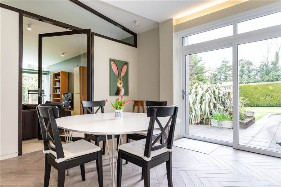 8 Cranfield Road