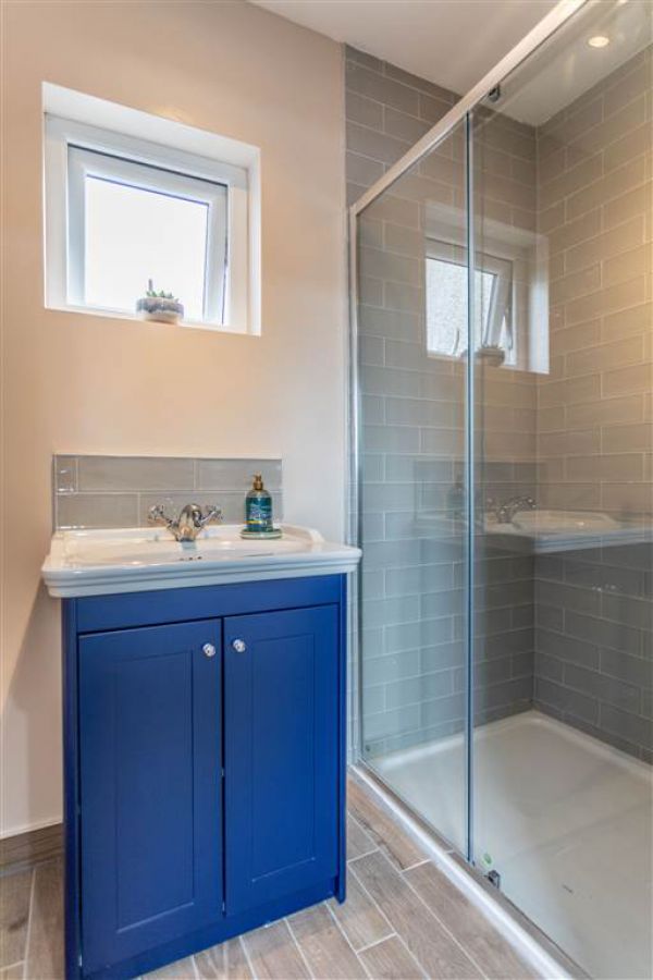 8 Cranfield Road