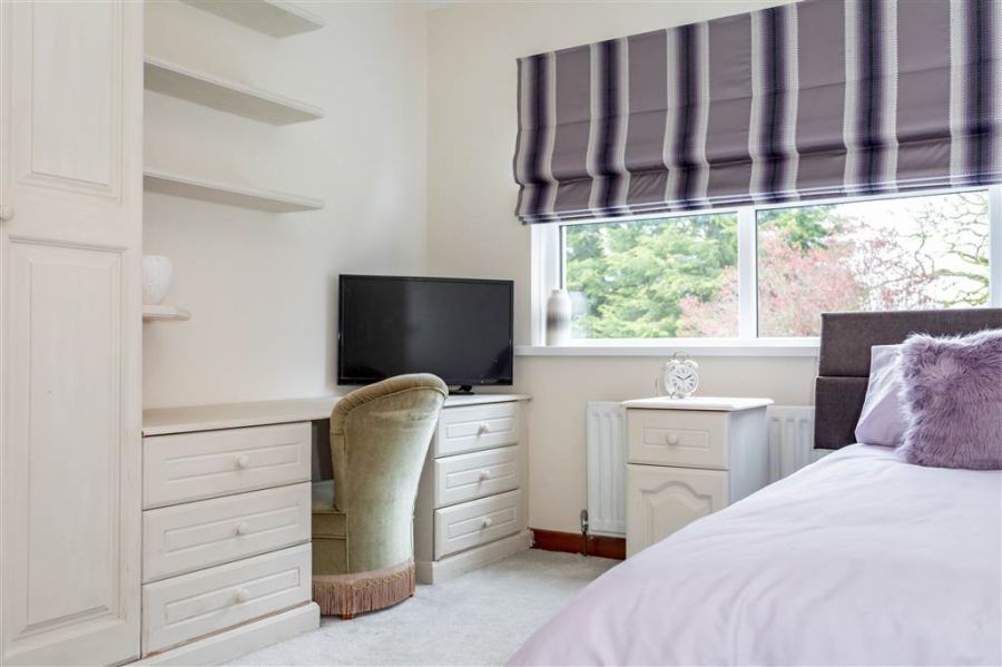 8 Cranfield Road