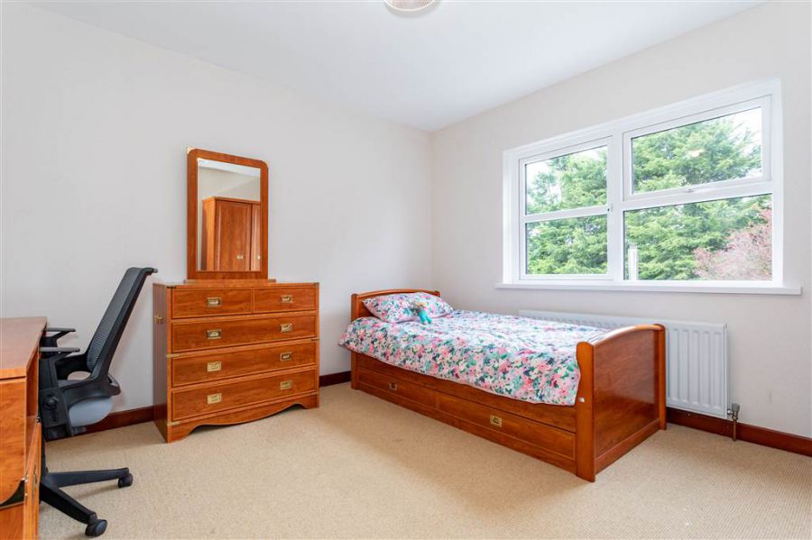 8 Cranfield Road
