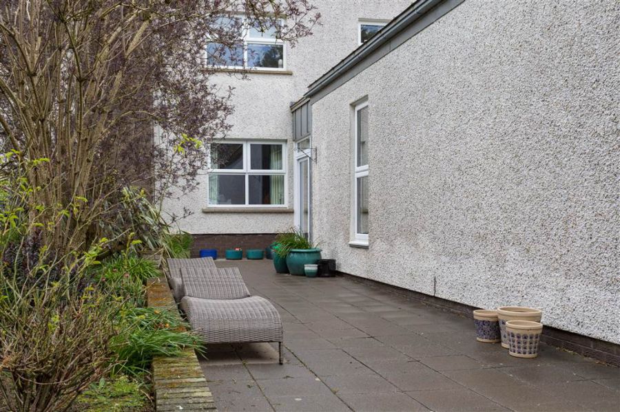 8 Cranfield Road