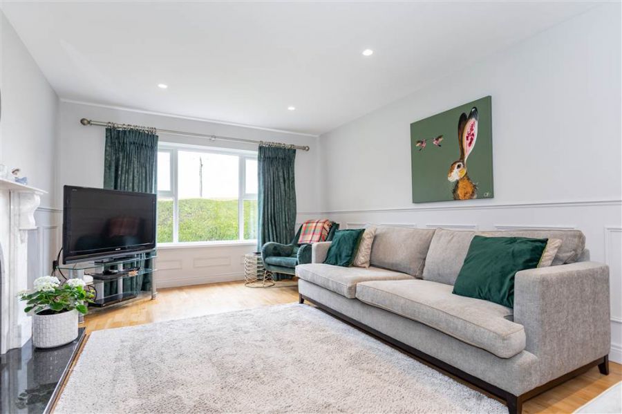 8 Cranfield Road