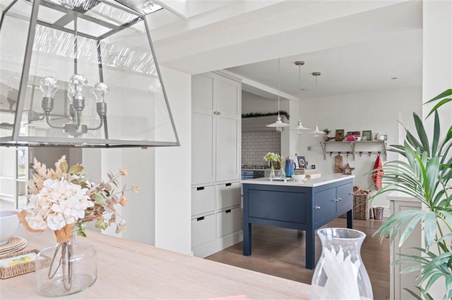 4 Ballyloughan Avenue