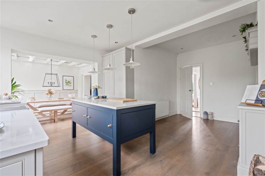 4 Ballyloughan Avenue