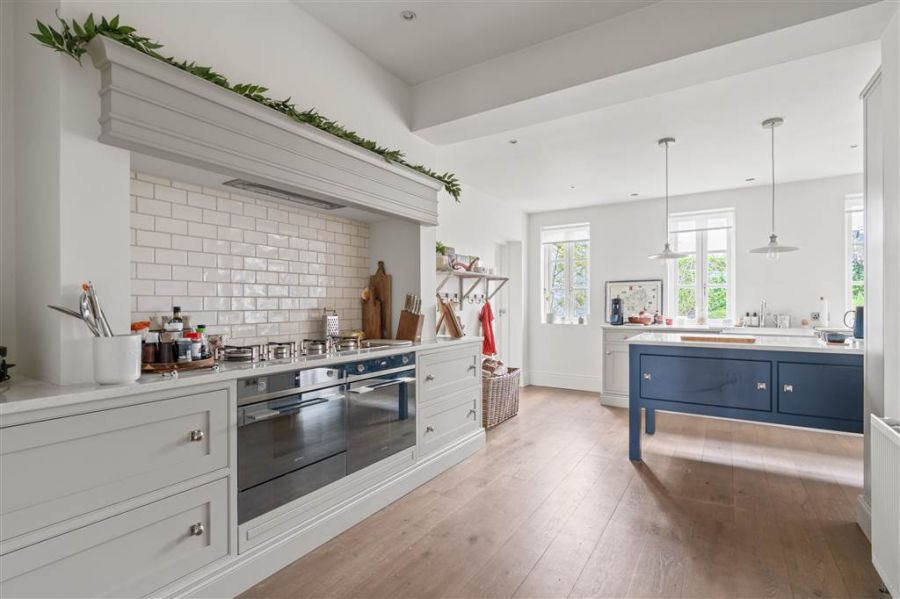 4 Ballyloughan Avenue