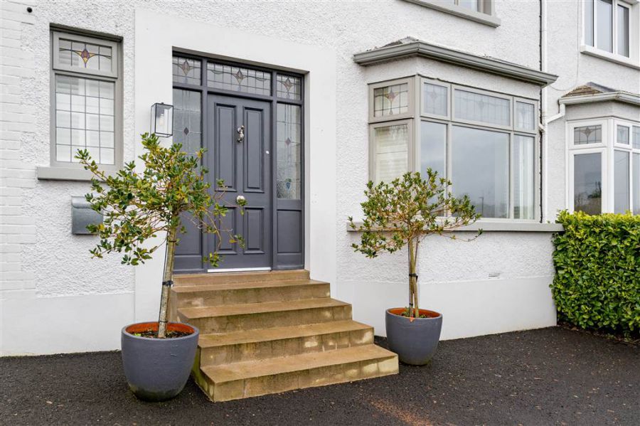 4 Ballyloughan Avenue