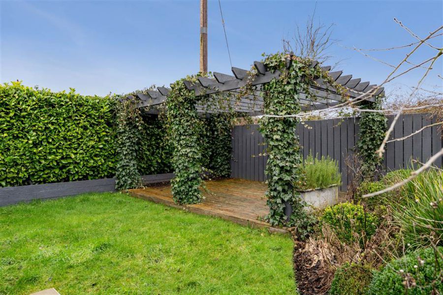 4 Ballyloughan Avenue