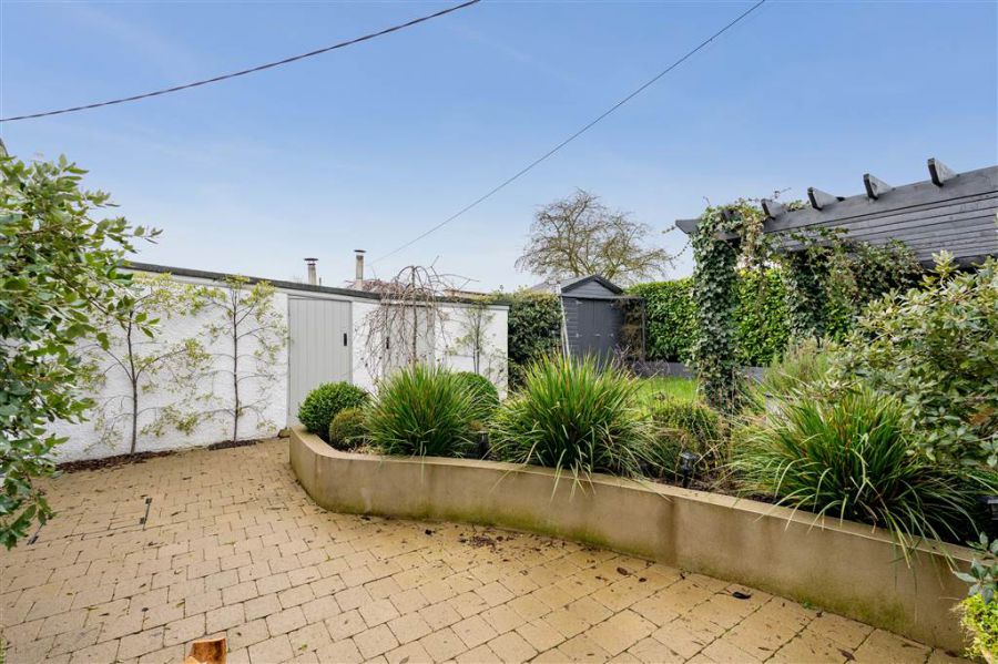 4 Ballyloughan Avenue