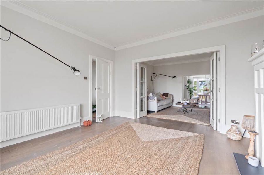 4 Ballyloughan Avenue