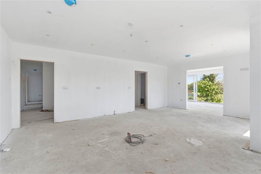 New Build, 3 Pollee Road