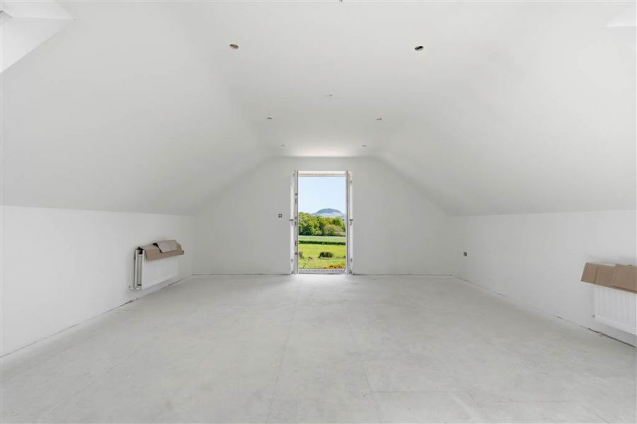 New Build, 3 Pollee Road
