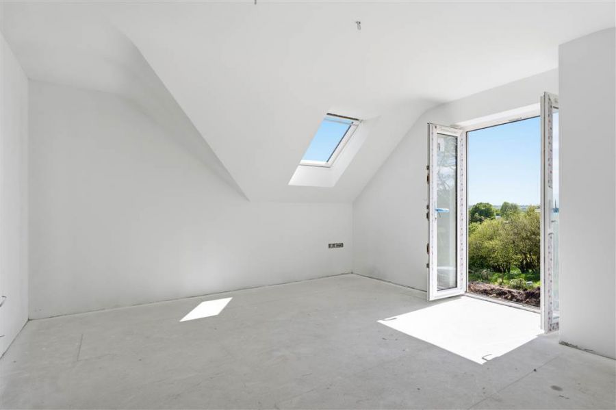 New Build, 3 Pollee Road