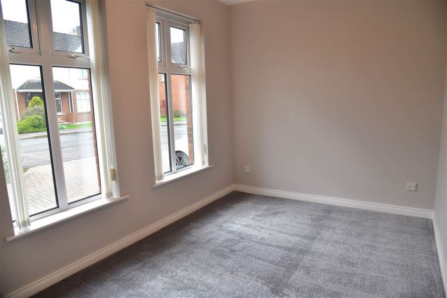 28 Tullymore Dale