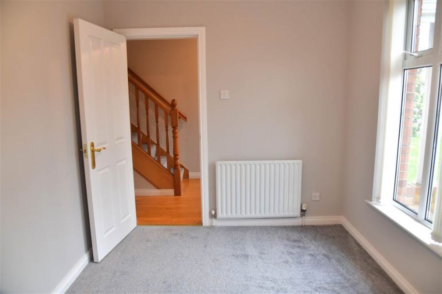 28 Tullymore Dale