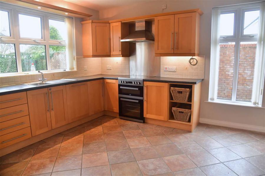 28 Tullymore Dale