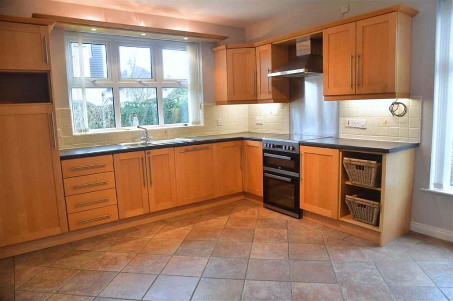 28 Tullymore Dale
