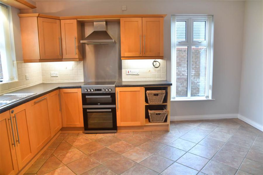 28 Tullymore Dale