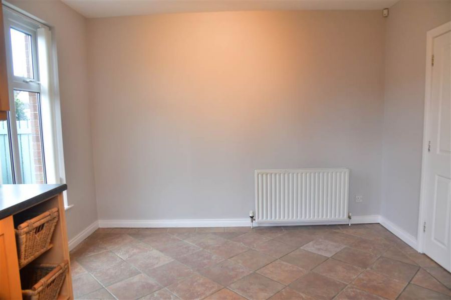 28 Tullymore Dale