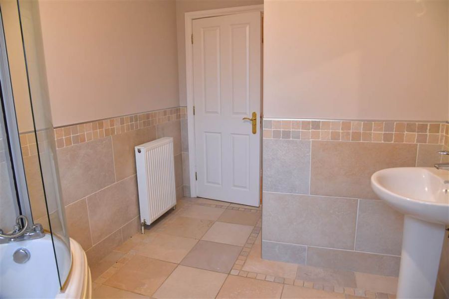 28 Tullymore Dale