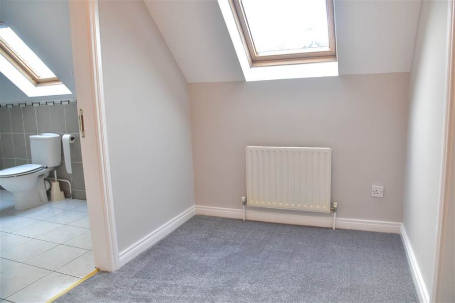 28 Tullymore Dale