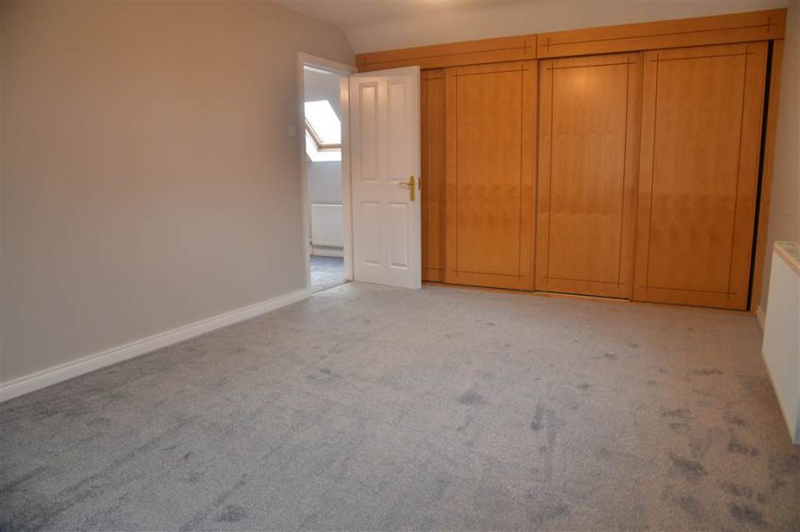 28 Tullymore Dale