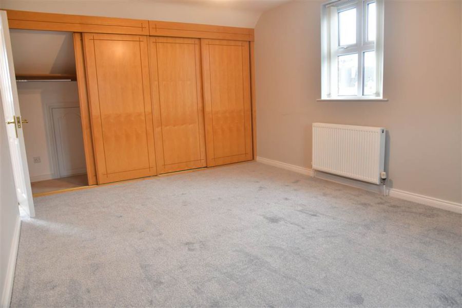 28 Tullymore Dale