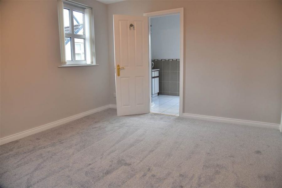 28 Tullymore Dale