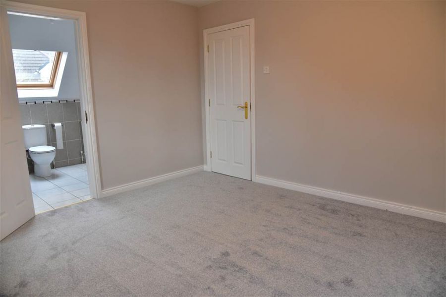 28 Tullymore Dale