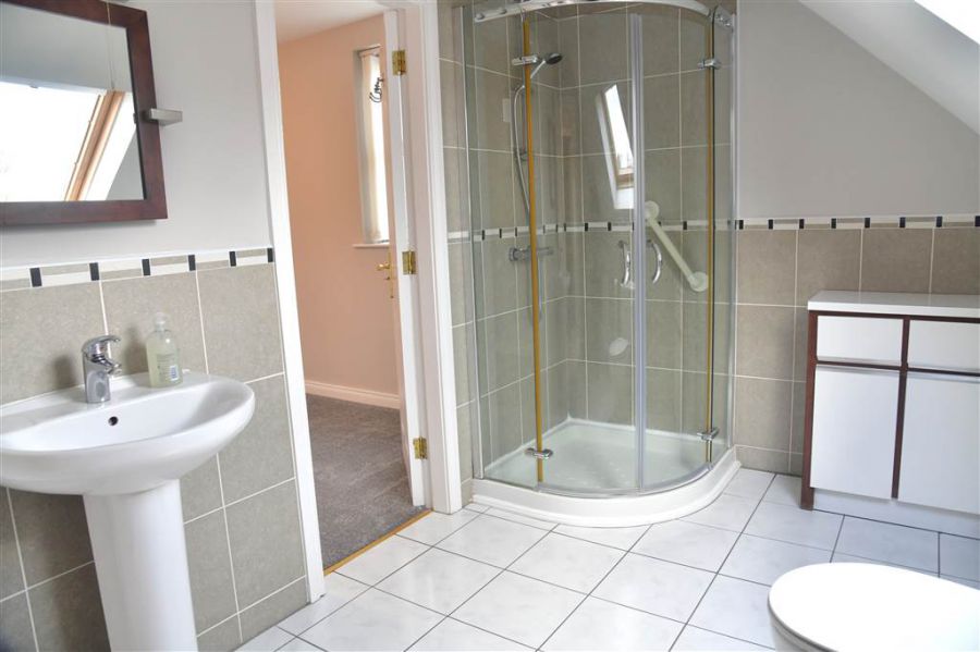 28 Tullymore Dale