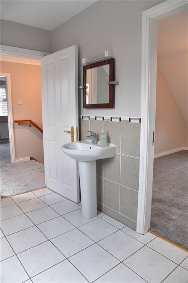 28 Tullymore Dale