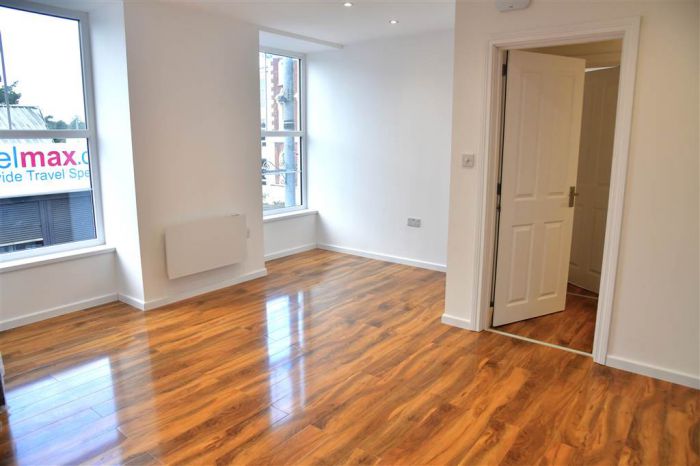 2 Merchant Apartments