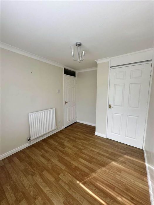 32 Dunclug Gardens