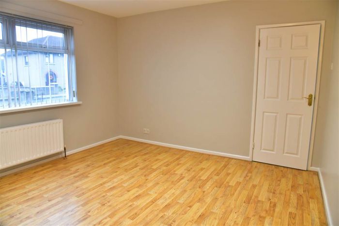 11 Deramore Crescent