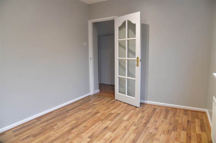 11 Deramore Crescent