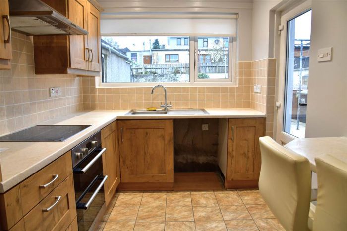 11 Deramore Crescent