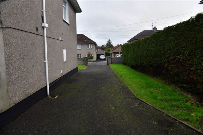 11 Deramore Crescent